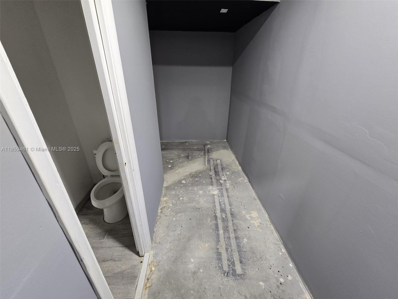 See details / sq. ft. $ 2025-08-15 0 Photo