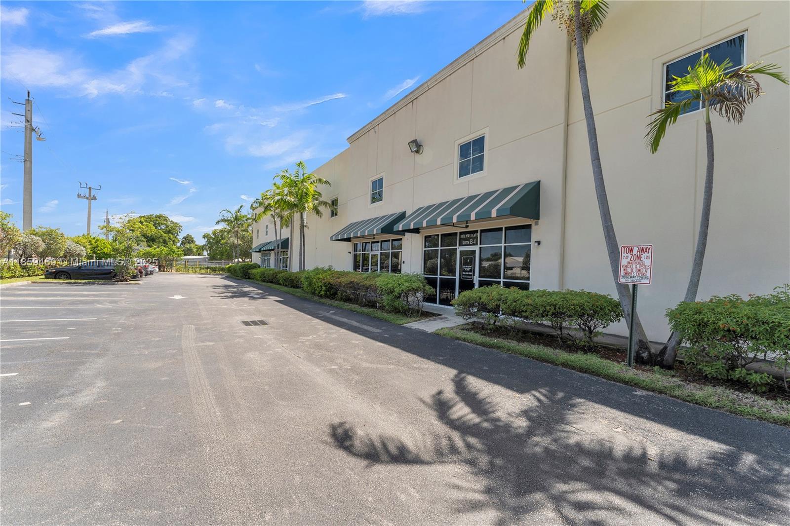 B-4  /   sq. ft. $ 2025-08-15 0 Photo