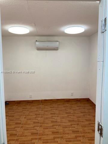   /   sq. ft. $ 2025-08-15 0 Photo