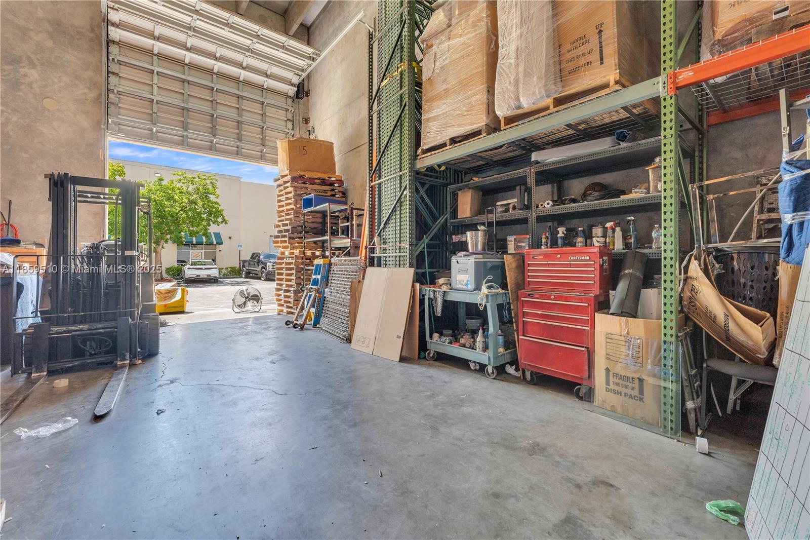 B-4  /   sq. ft. $ 2025-08-15 0 Photo