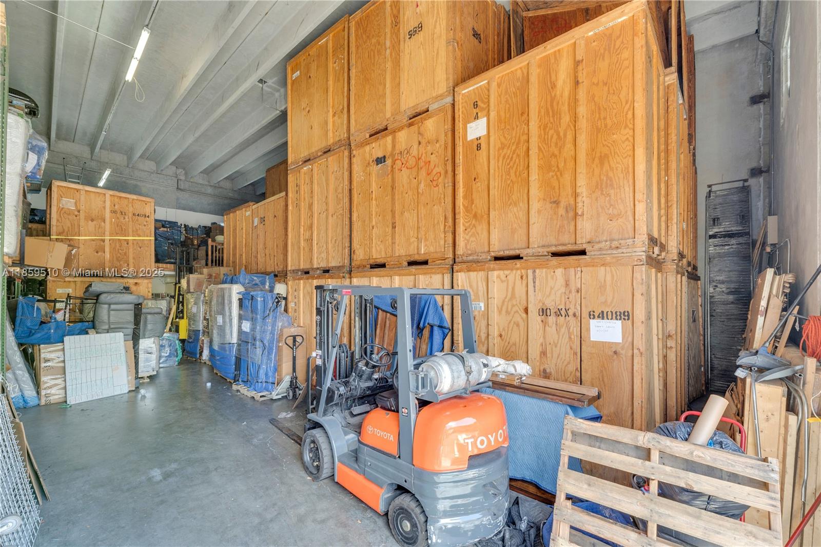 B-4  /   sq. ft. $ 2025-08-15 0 Photo