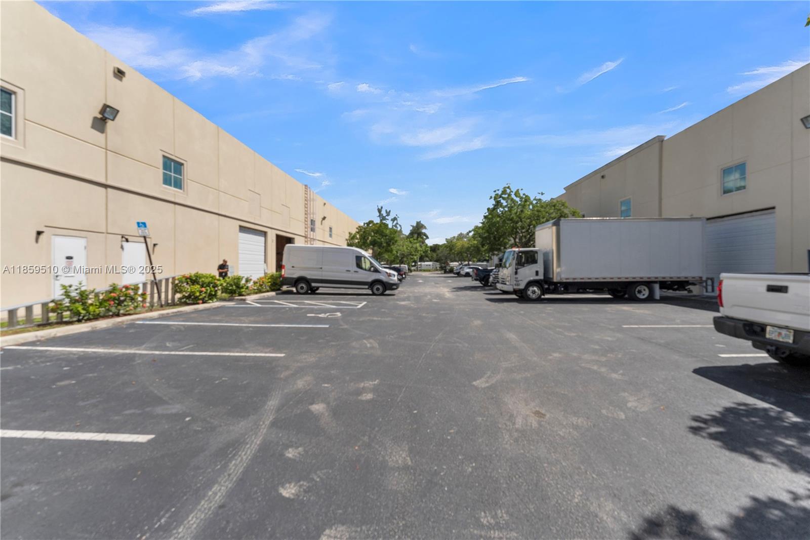 B-4  /   sq. ft. $ 2025-08-15 0 Photo