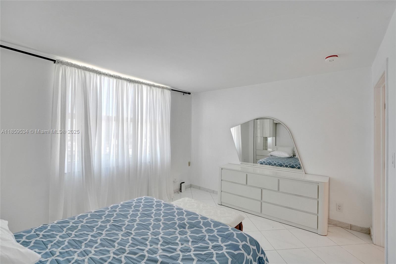 Photo of 1865 Ocean Dr  #11J, Hallandale Beach, Florida, 33009 - 