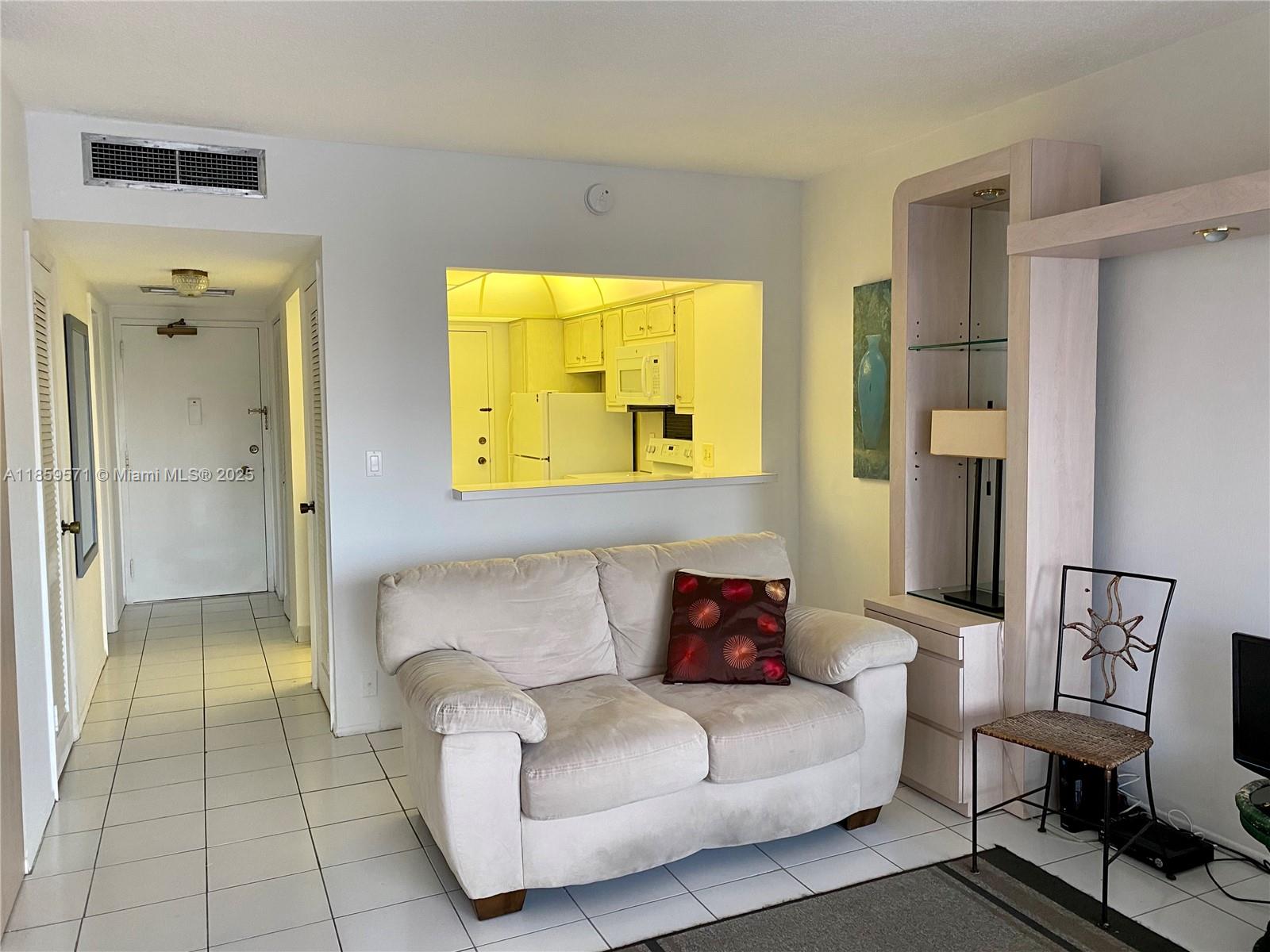 10H 0 / 1 545 sq. ft. $ 2025-08-15 0 Photo