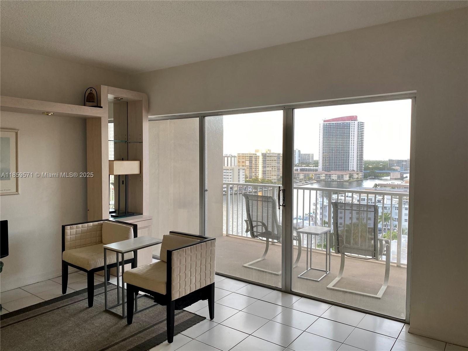 10H 0 / 1 545 sq. ft. $ 2025-08-15 0 Photo
