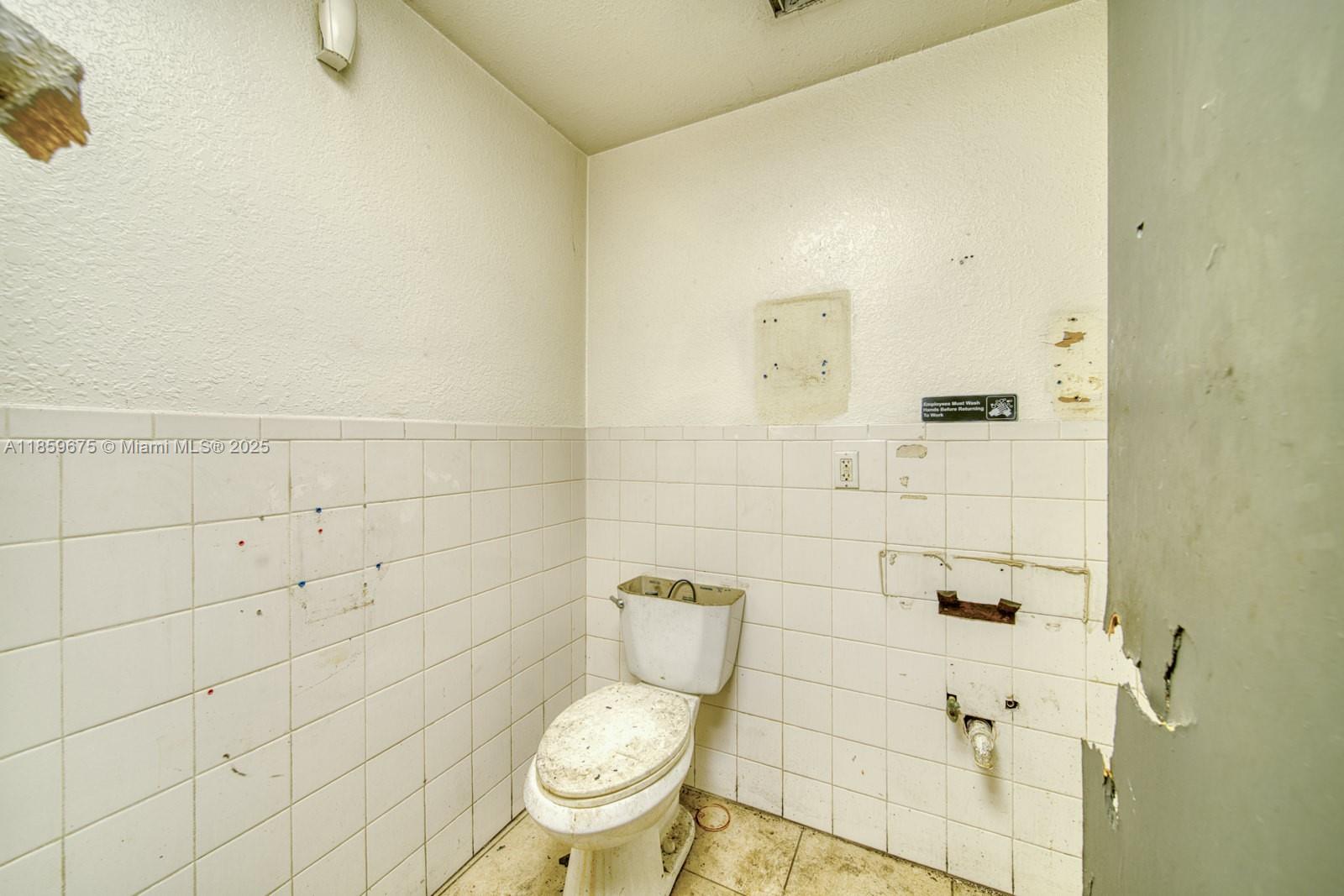 See details / sq. ft. $ 2025-08-15 0 Photo