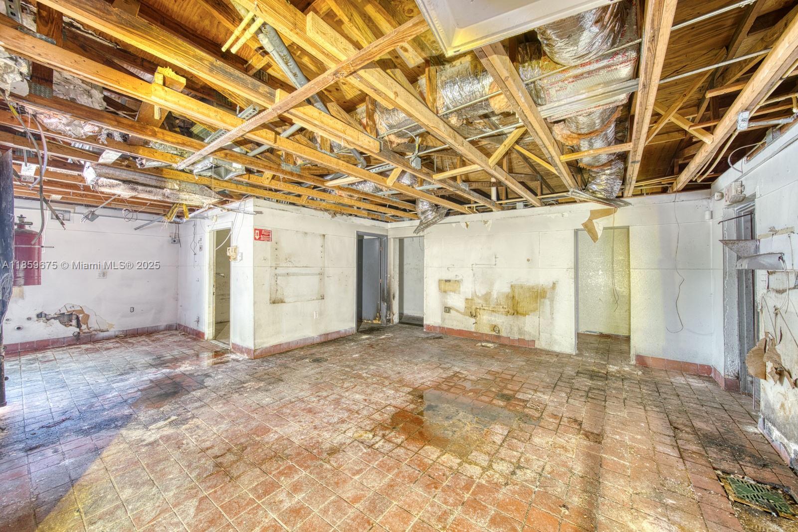 See details / sq. ft. $ 2025-08-15 0 Photo