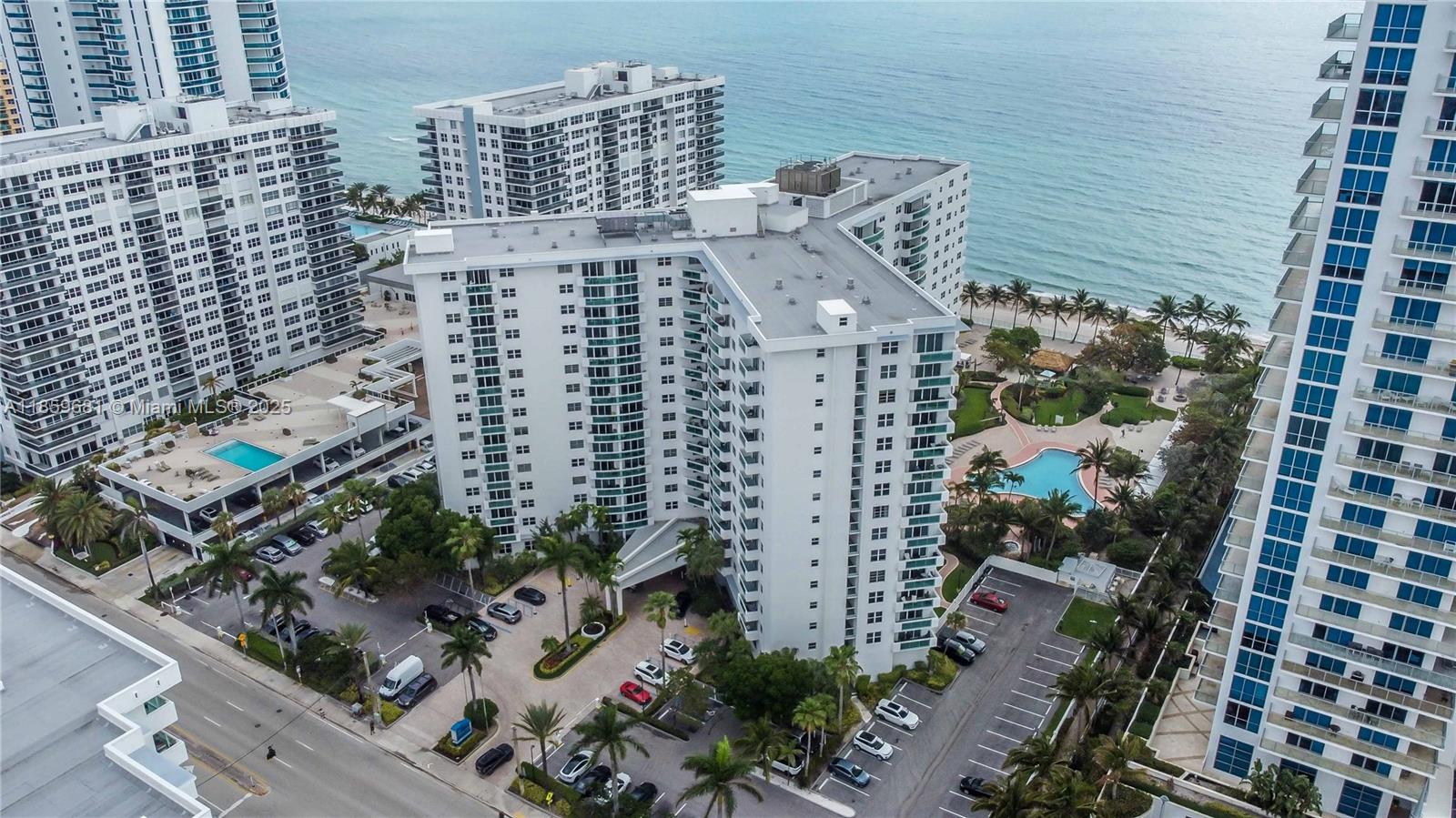 Photo of 3001 Ocean Dr  #411, Hollywood, Florida, 33019 - 