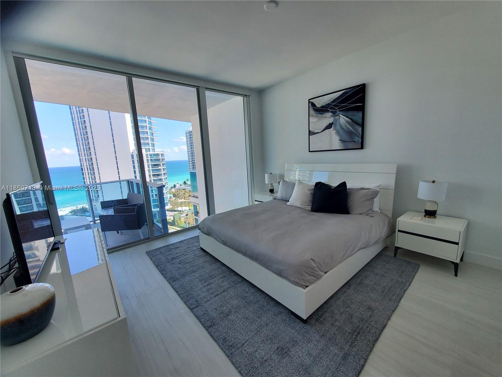 1403 2 / 3  sq. ft. $ 2025-08-15 0 foto