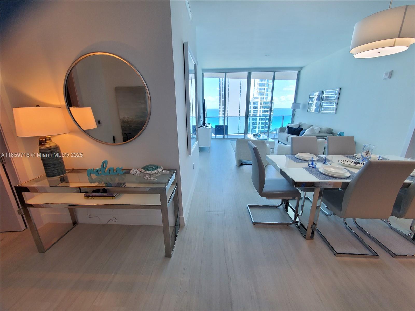 1403 2 / 3  sq. ft. $ 2025-08-15 0 foto