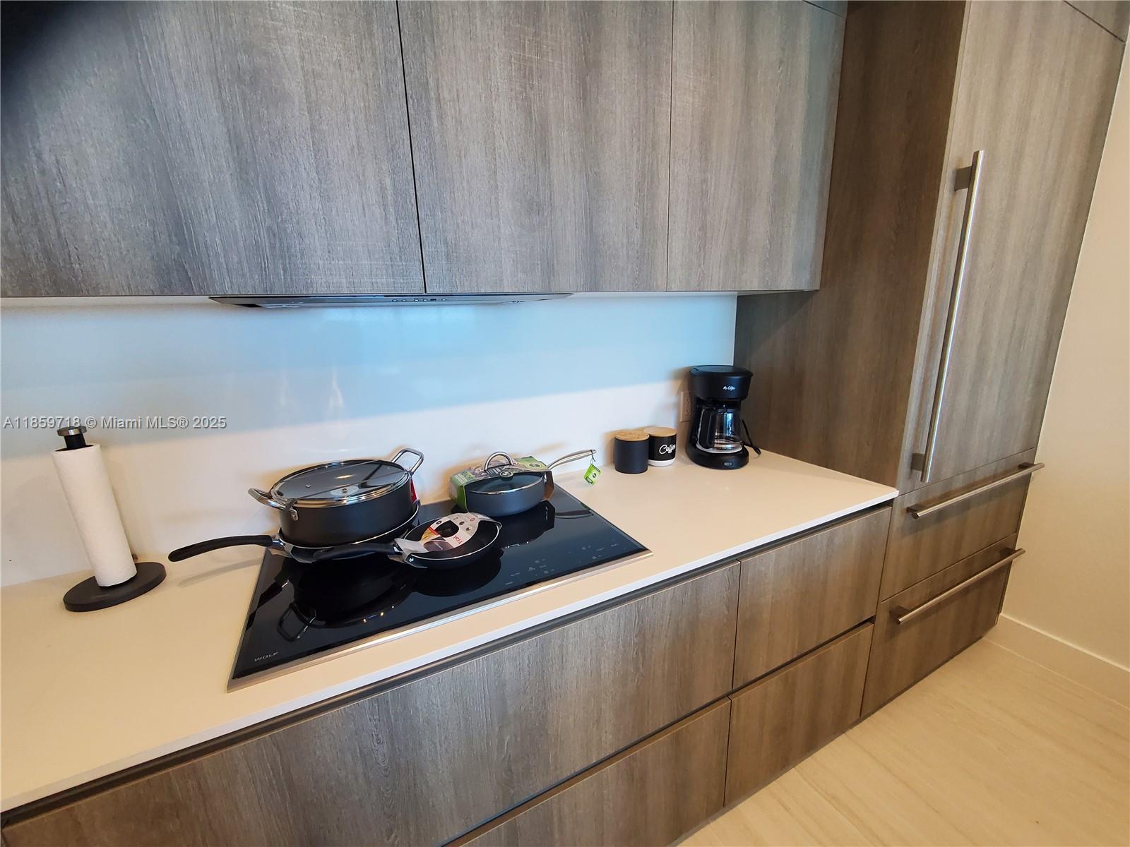 1403 2 / 3  sq. ft. $ 2025-08-15 0 foto