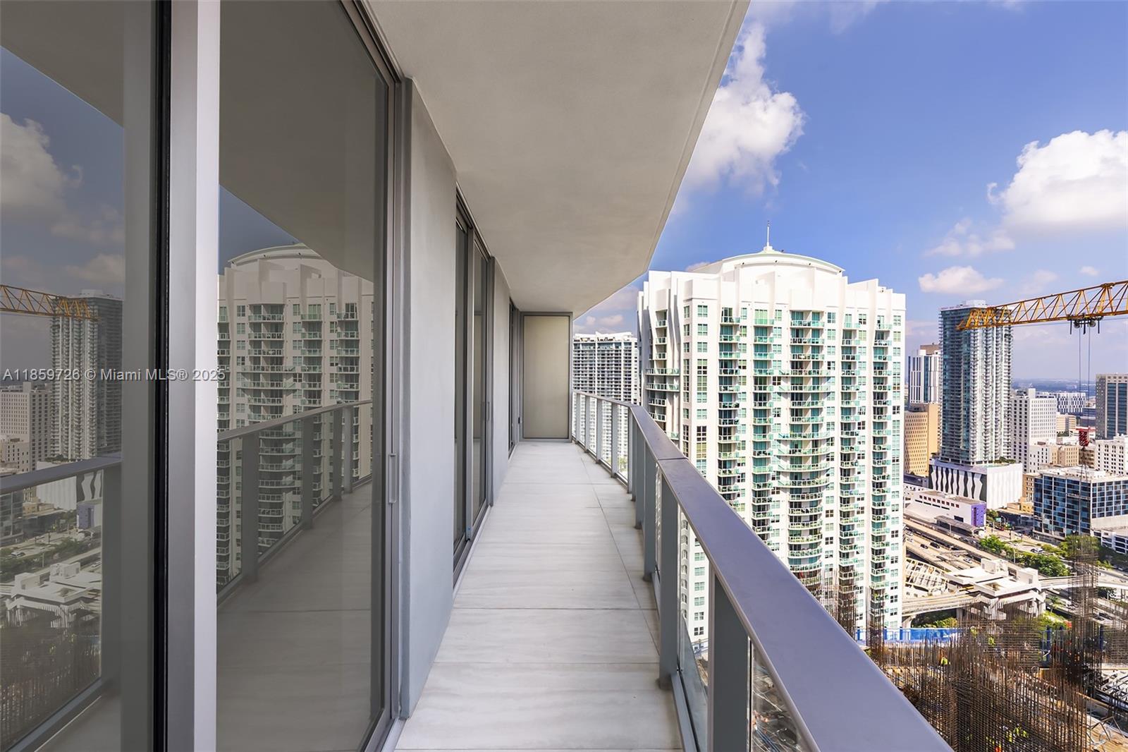 2410 0 / 2  sq. ft. $ 2025-08-15 0 foto