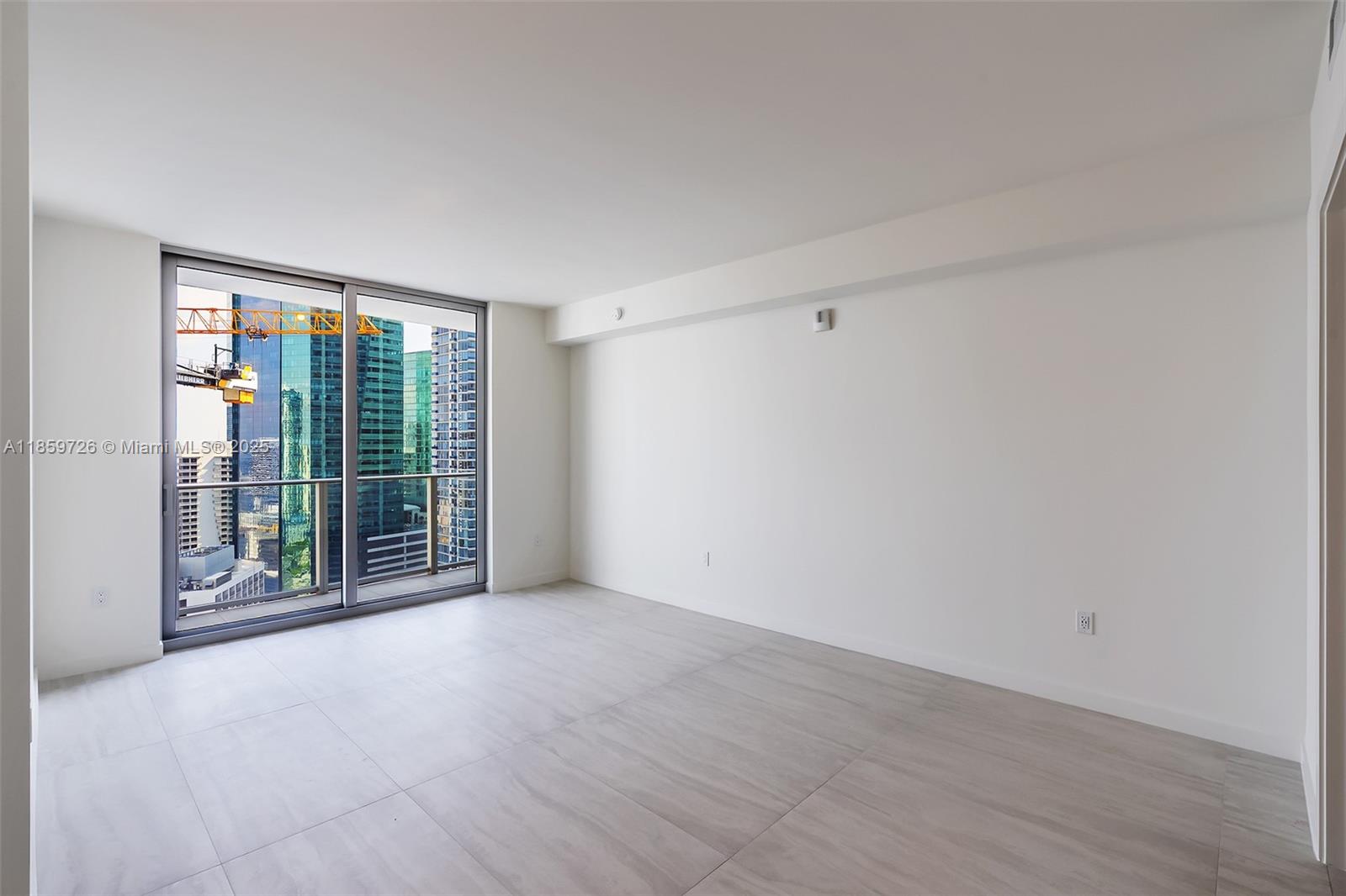2410 0 / 2  sq. ft. $ 2025-08-15 0 foto