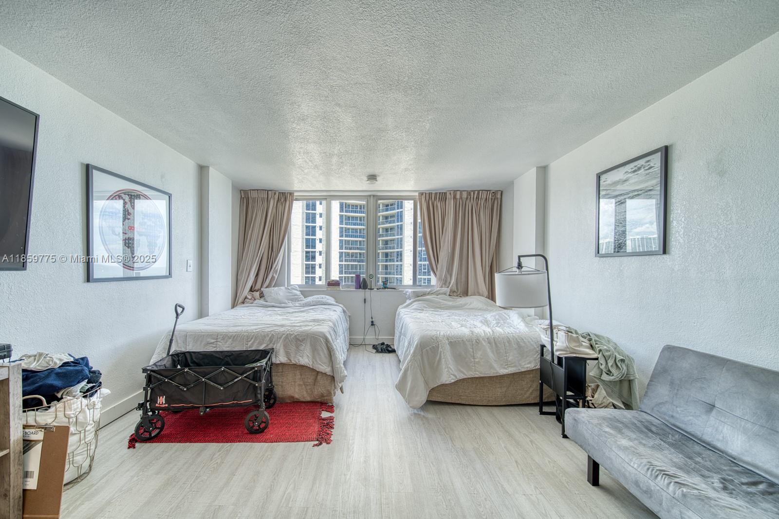 Photo of 19201 Collins Ave  #822, Sunny Isles Beach, Florida, 33160 - 
