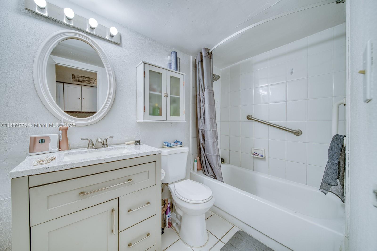 Photo of 19201 Collins Ave  #822, Sunny Isles Beach, Florida, 33160 - 