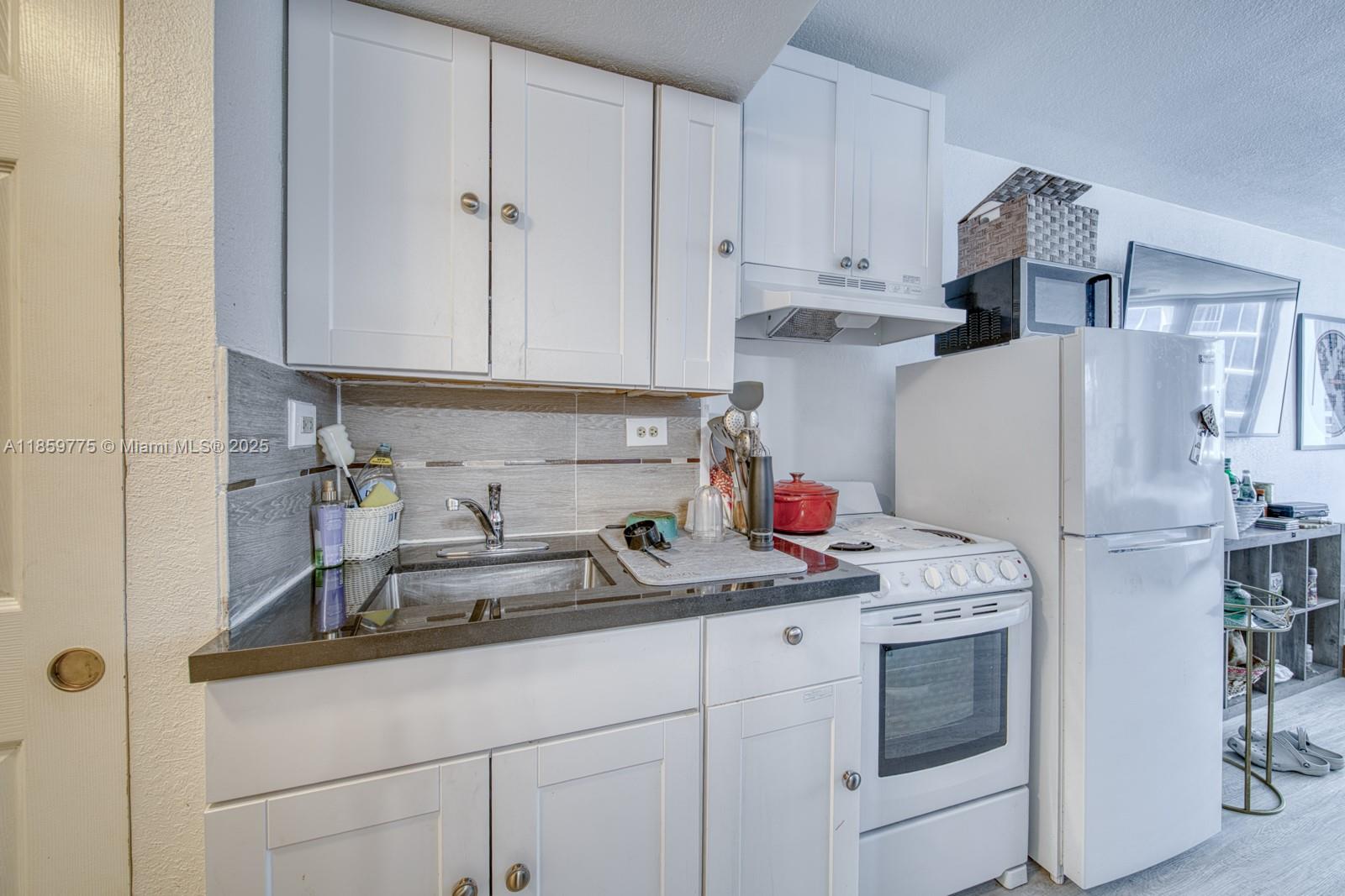 Photo of 19201 Collins Ave  #822, Sunny Isles Beach, Florida, 33160 - 