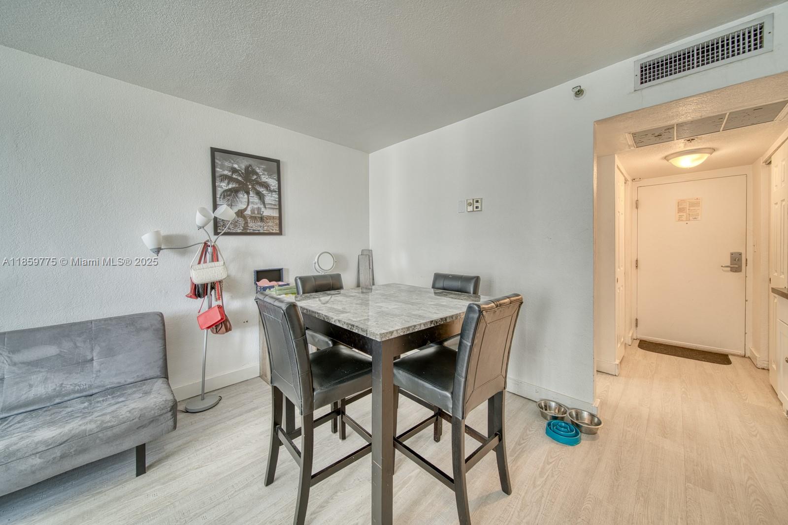 Photo of 19201 Collins Ave  #822, Sunny Isles Beach, Florida, 33160 - 