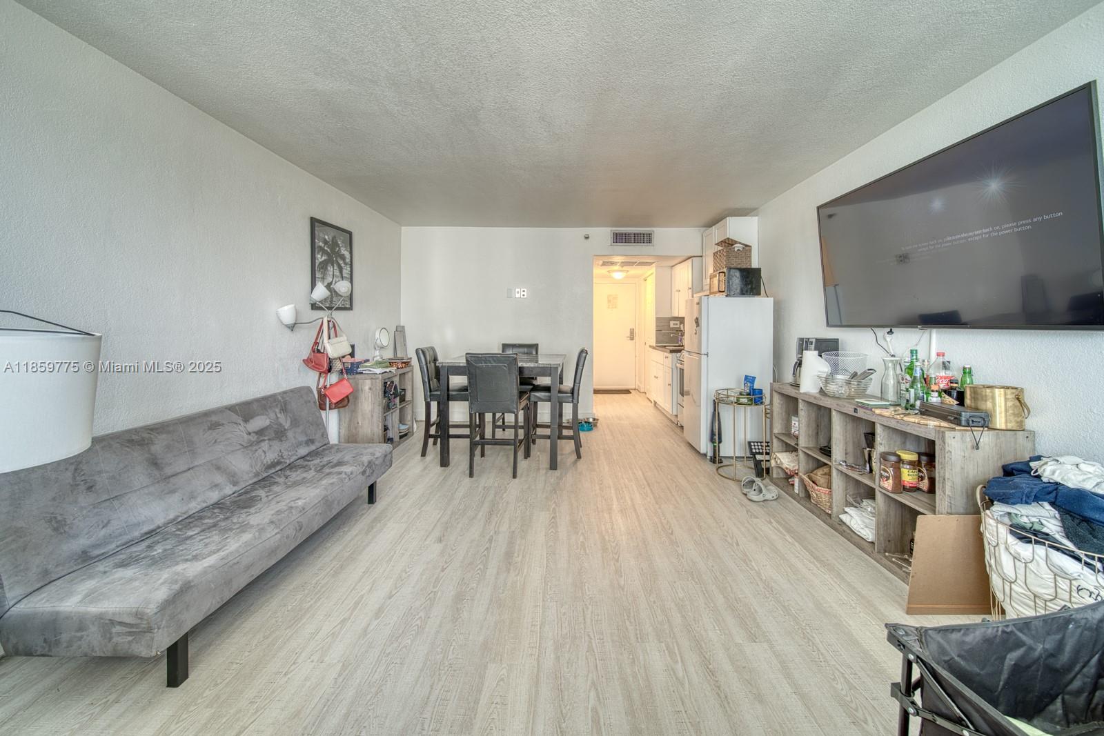 Photo of 19201 Collins Ave  #822, Sunny Isles Beach, Florida, 33160 - 