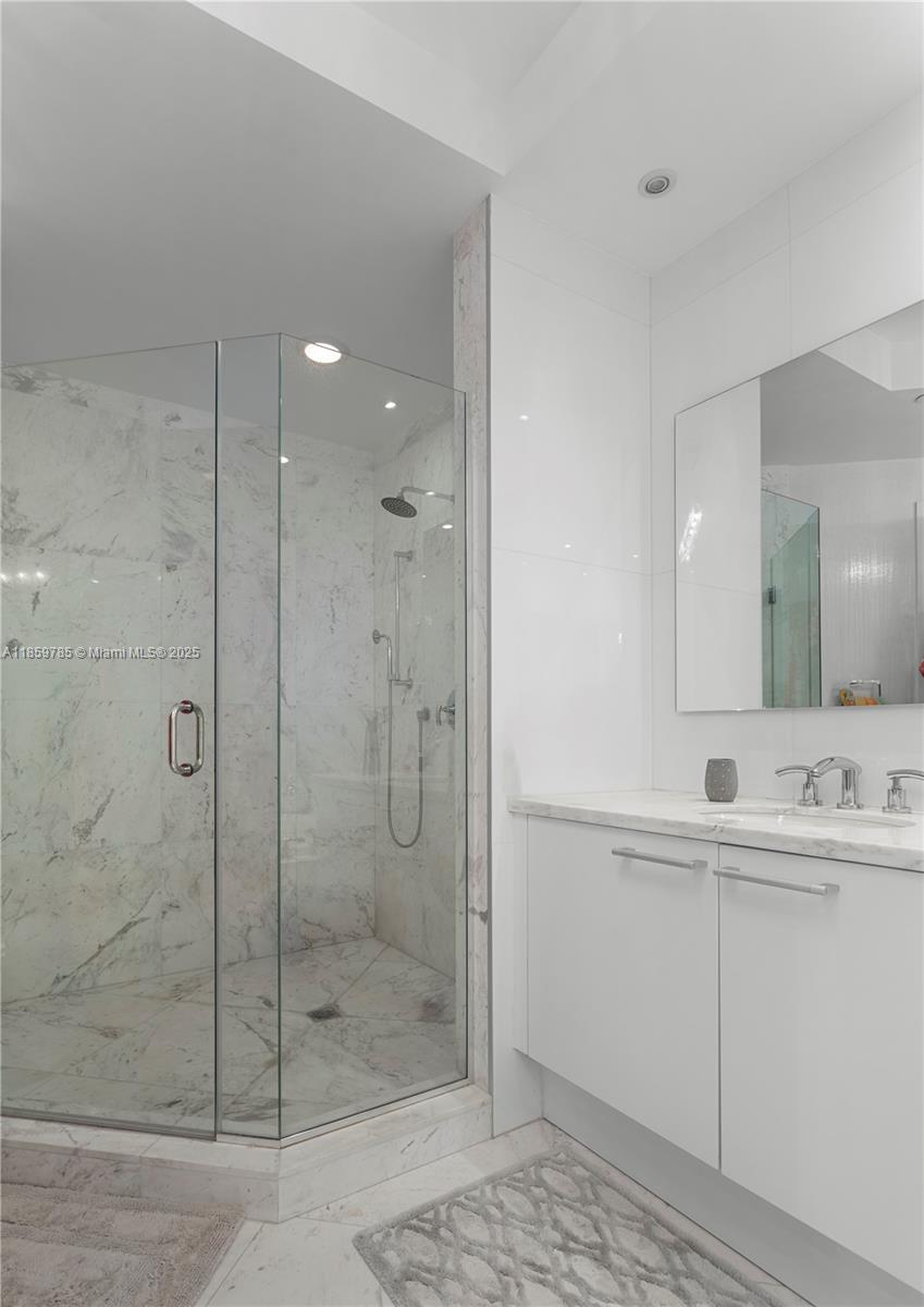 1503 3 / 3 2235 sq. ft. $ 2025-08-15 0 Photo