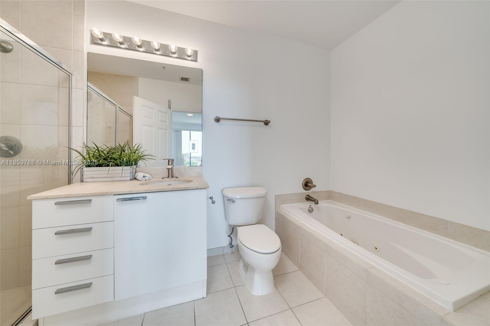 Photo of 140 Dixie Hwy  #1037, Hollywood, Florida, 33020 - 
