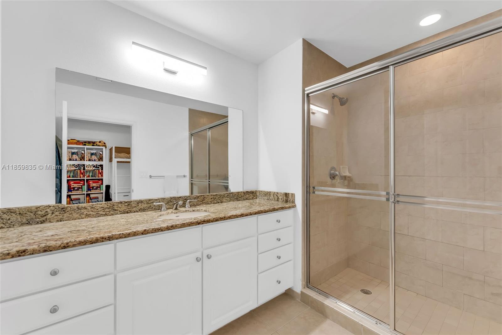 Photo of 3001 185th St  #610, Aventura, Florida, 33180 - 