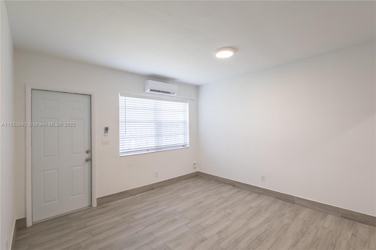 Ver detalles / 1224 sq. ft. $ 2025-08-15 0 foto