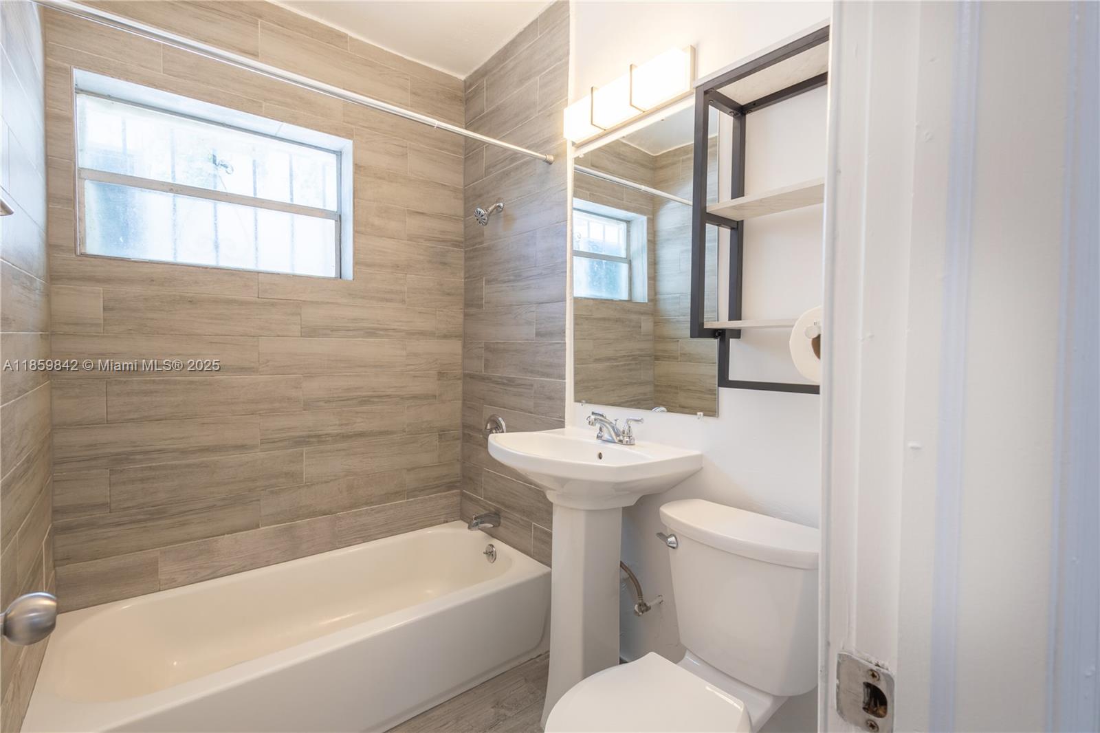 Ver detalles / 1224 sq. ft. $ 2025-08-15 0 foto