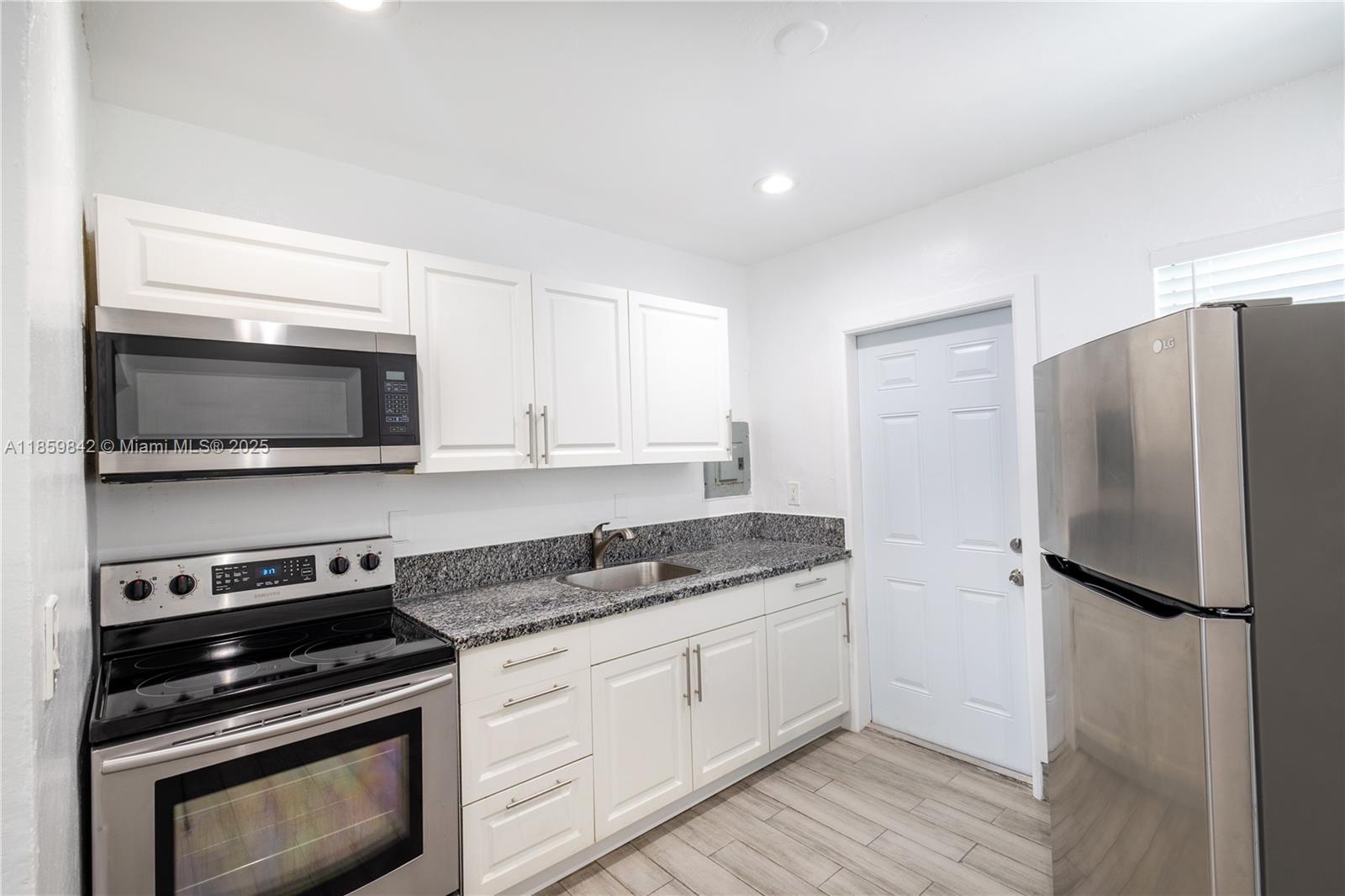 Ver detalles / 1224 sq. ft. $ 2025-08-15 0 foto