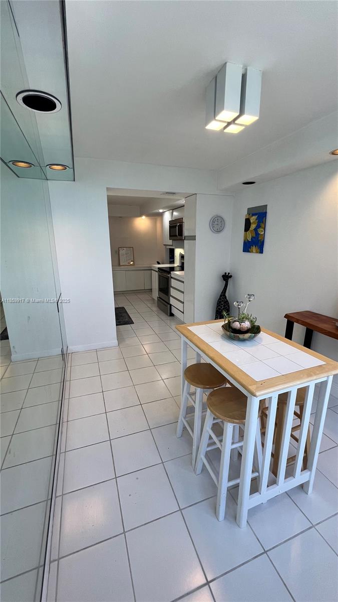 Photo of 2301 Ocean Dr  #601, Hollywood, Florida, 33019 - 