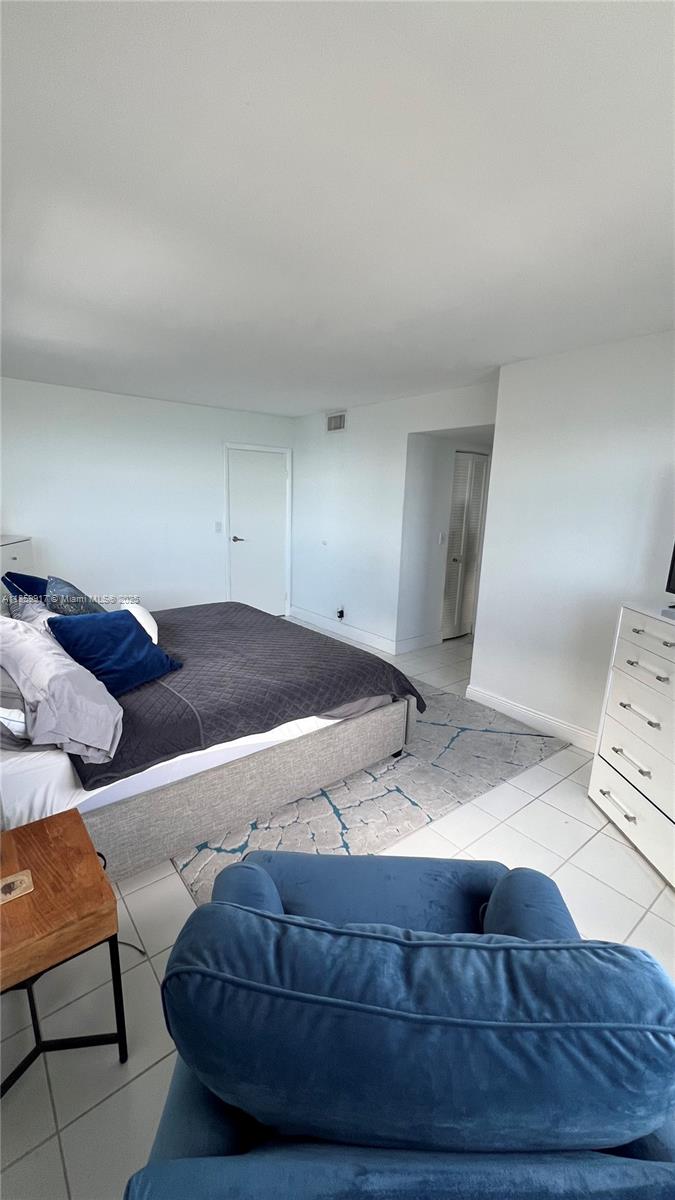 Photo of 2301 Ocean Dr  #601, Hollywood, Florida, 33019 - 