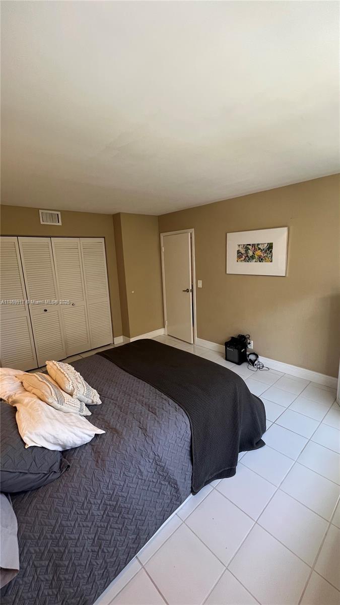 Photo of 2301 Ocean Dr  #601, Hollywood, Florida, 33019 - 