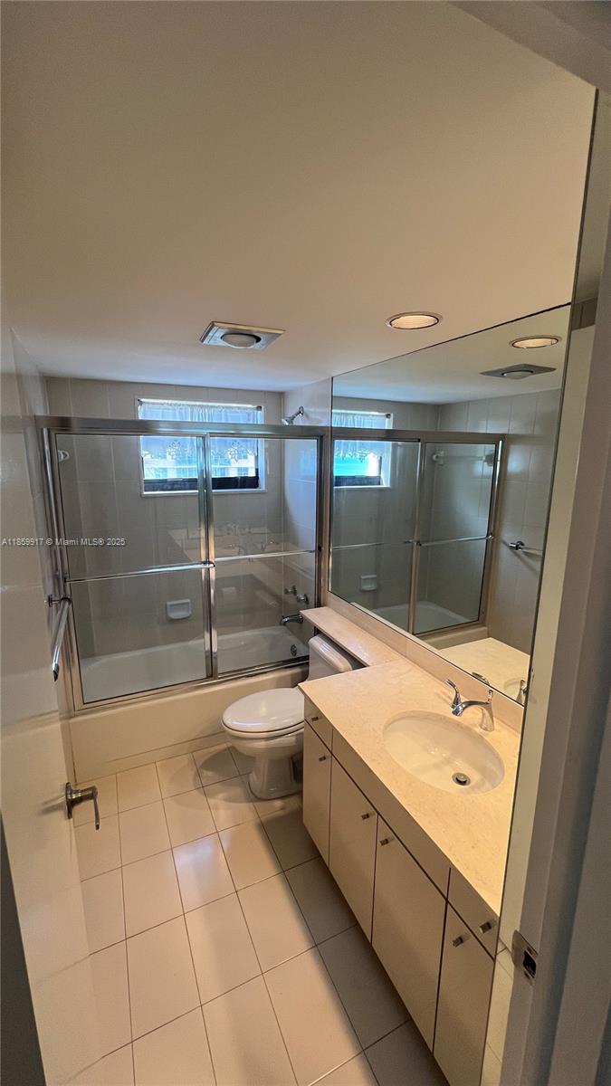 Photo of 2301 Ocean Dr  #601, Hollywood, Florida, 33019 - 