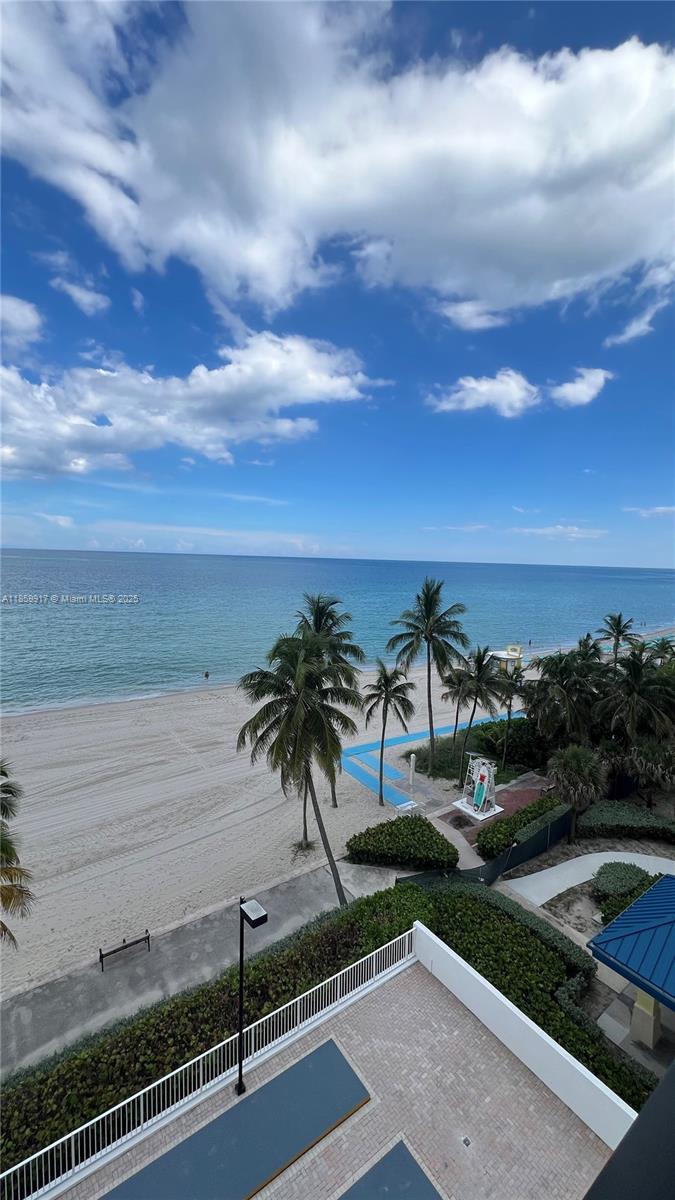 Photo of 2301 Ocean Dr  #601, Hollywood, Florida, 33019 - 