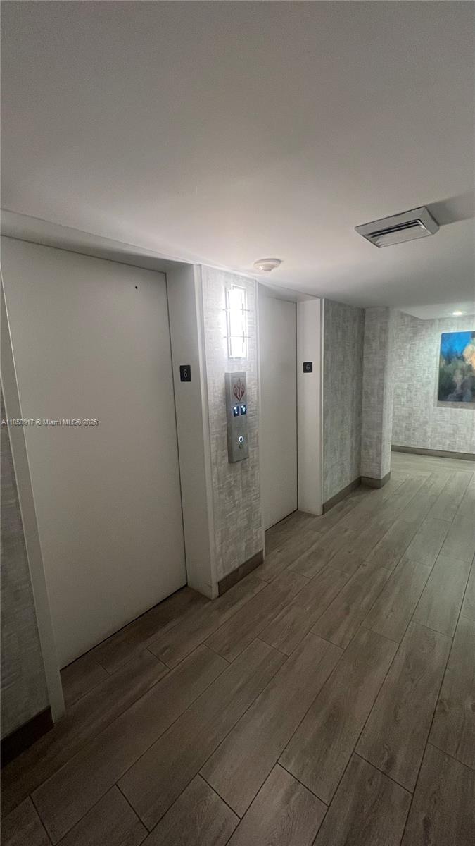 Photo of 2301 Ocean Dr  #601, Hollywood, Florida, 33019 - 