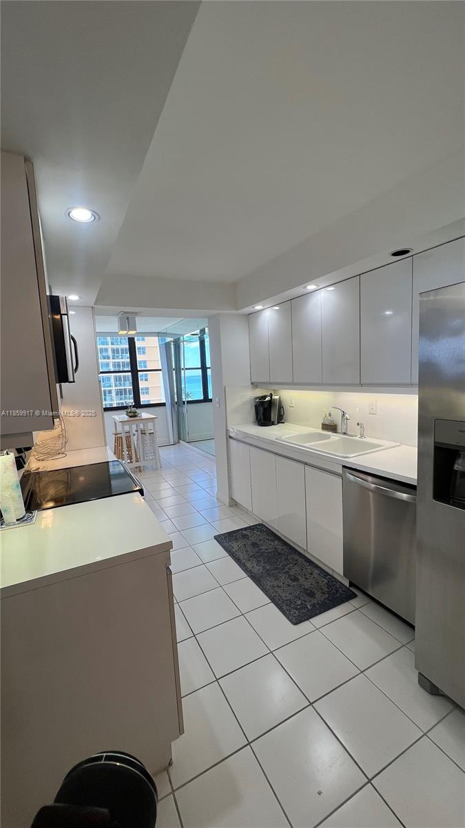 Photo of 2301 Ocean Dr  #601, Hollywood, Florida, 33019 - 