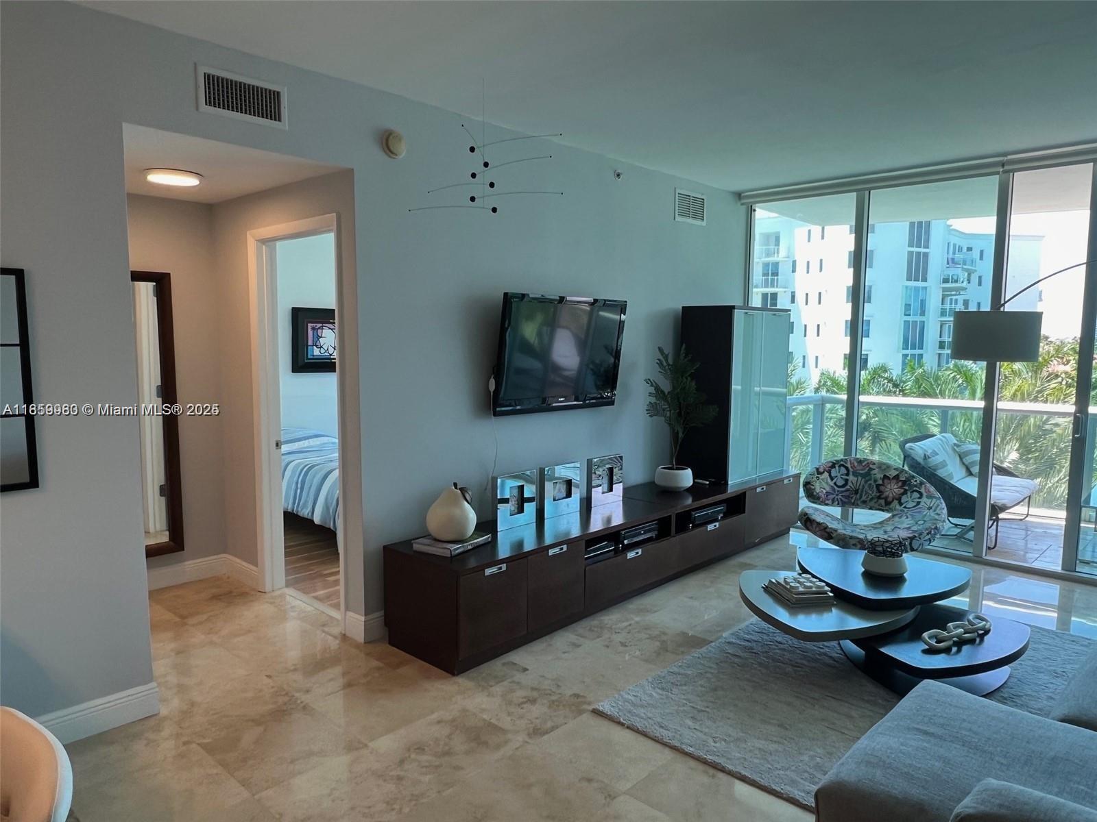 Photo of 3131 188th St  #1-609, Aventura, Florida, 33180 - 