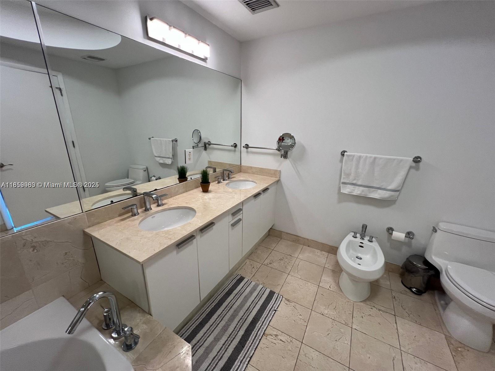 Photo of 3131 188th St  #1-609, Aventura, Florida, 33180 - 