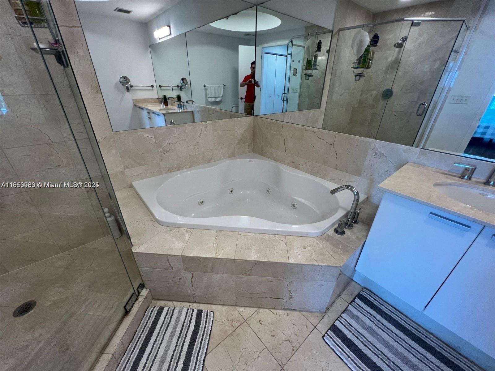 Photo of 3131 188th St  #1-609, Aventura, Florida, 33180 - 