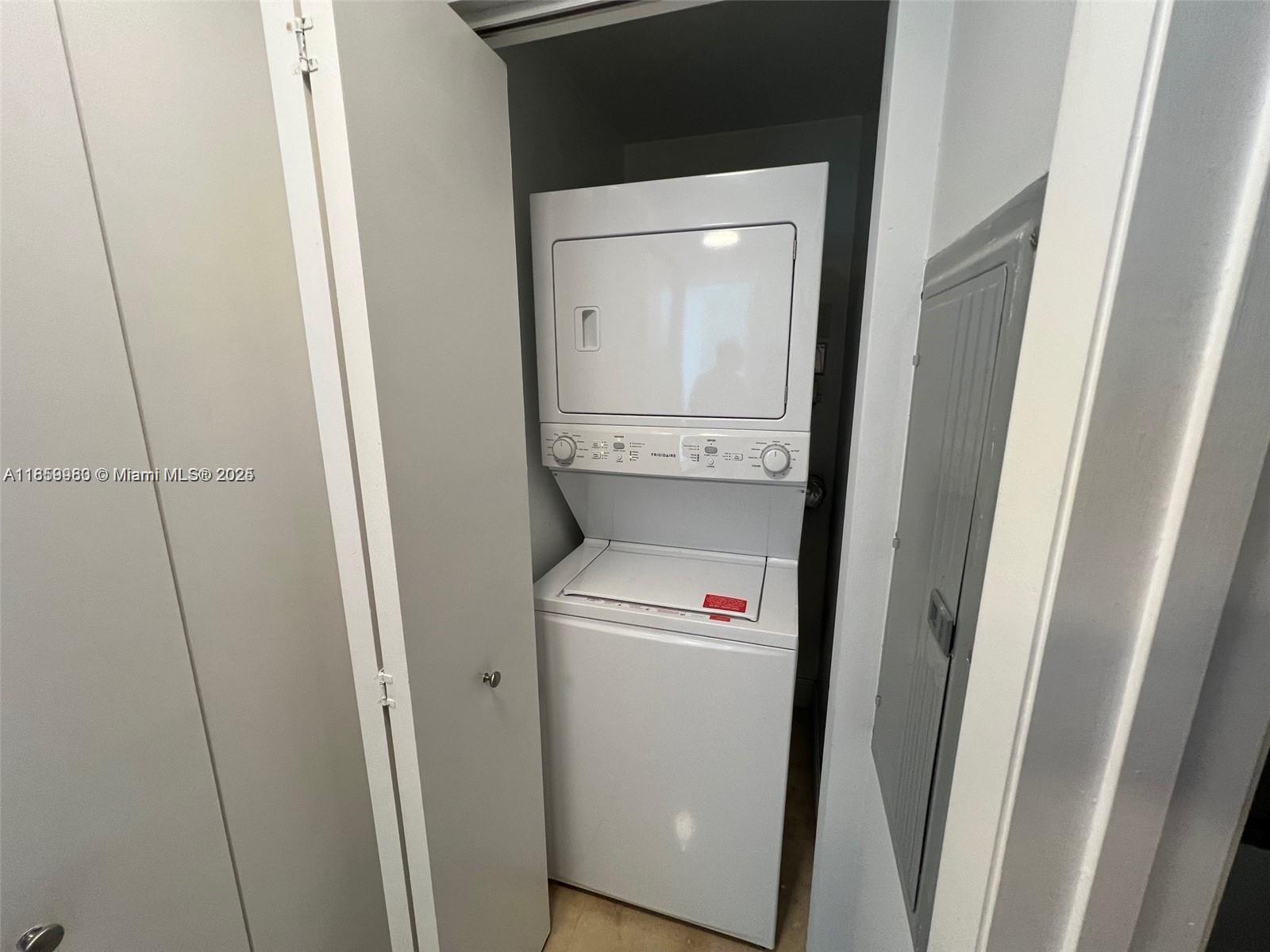 Photo of 3131 188th St  #1-609, Aventura, Florida, 33180 - 