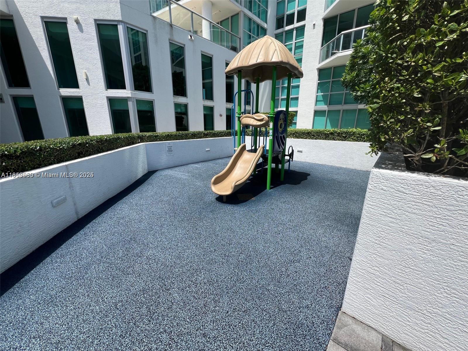 Photo of 3131 188th St  #1-609, Aventura, Florida, 33180 - 