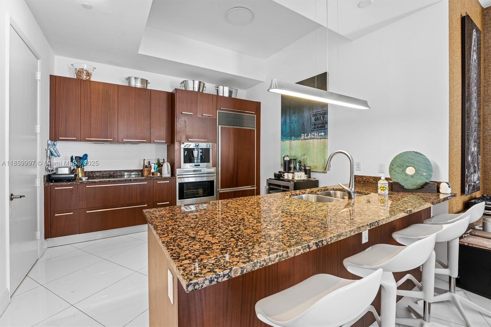 See details 3107 3 / 3 2084 sq. ft. $ 2025-08-16 0 Photo