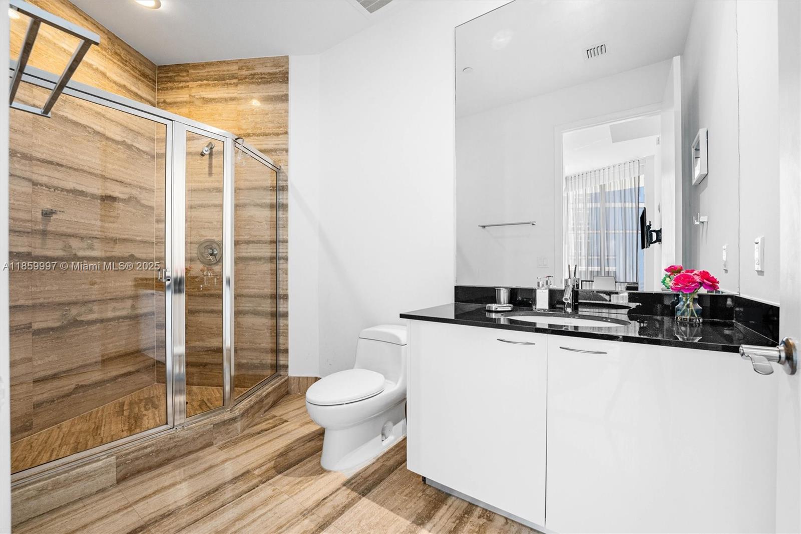 See details 3107 3 / 3 2084 sq. ft. $ 2025-08-16 0 Photo
