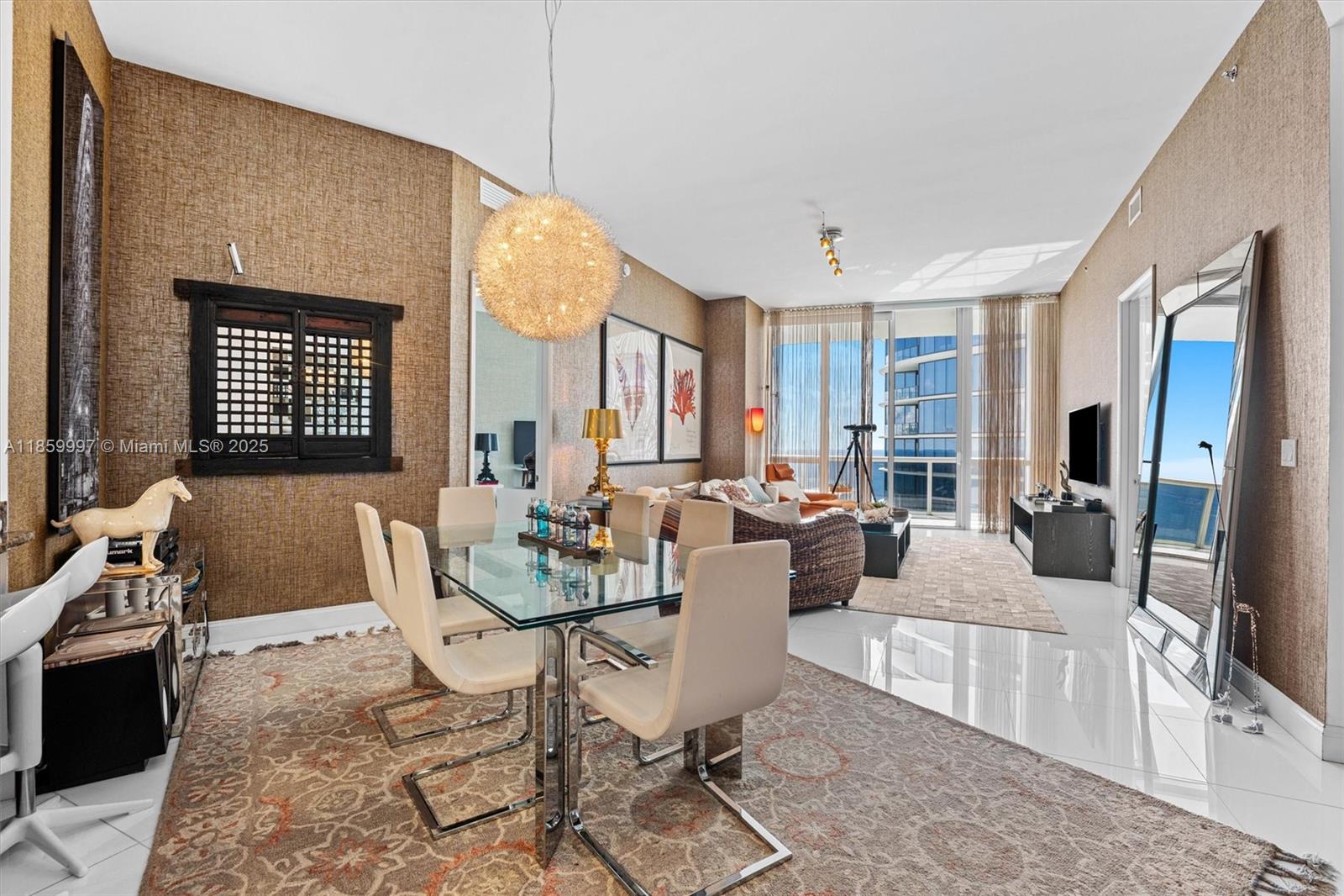 See details 3107 3 / 3 2084 sq. ft. $ 2025-08-16 0 Photo