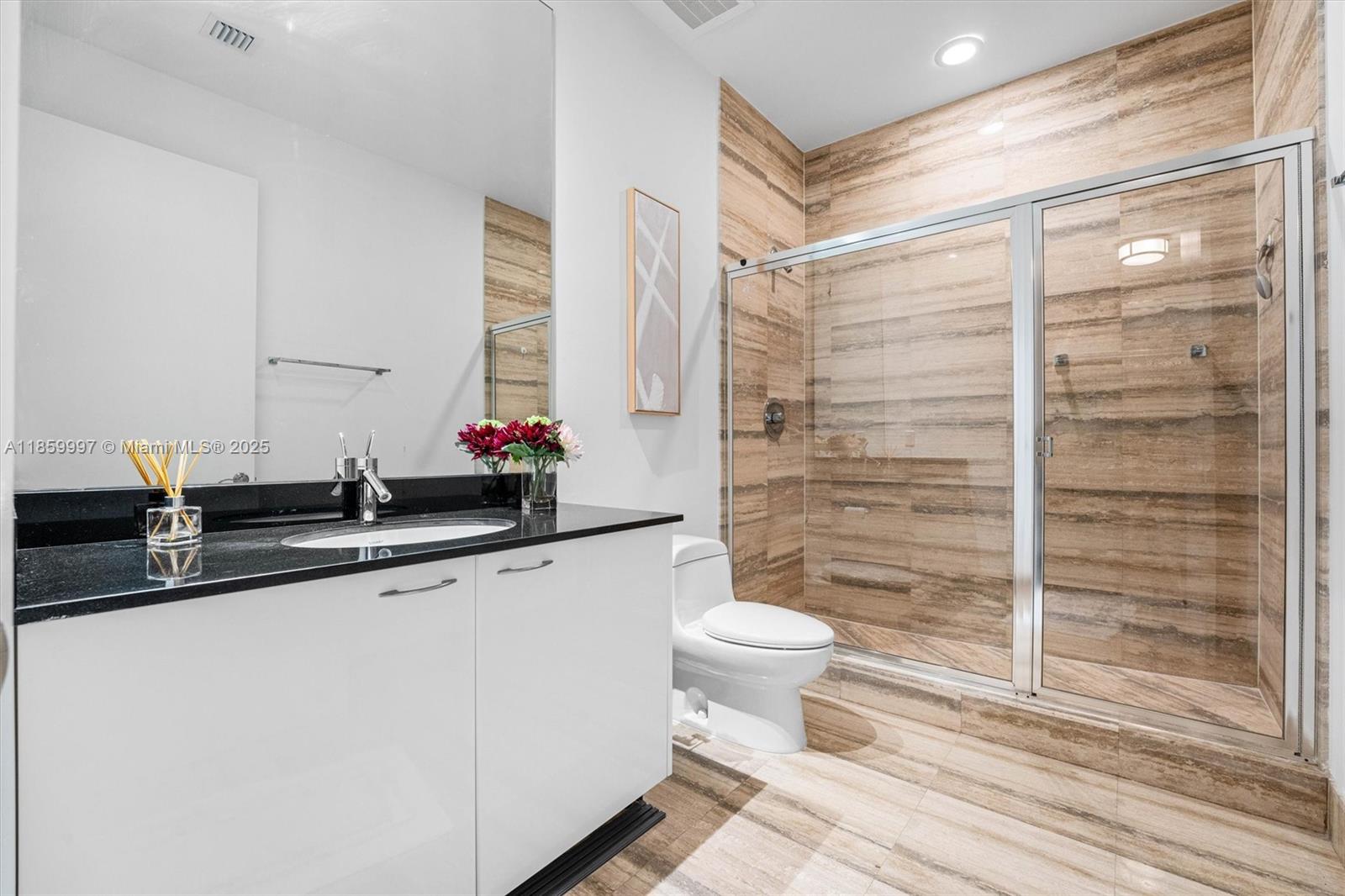 See details 3107 3 / 3 2084 sq. ft. $ 2025-08-16 0 Photo