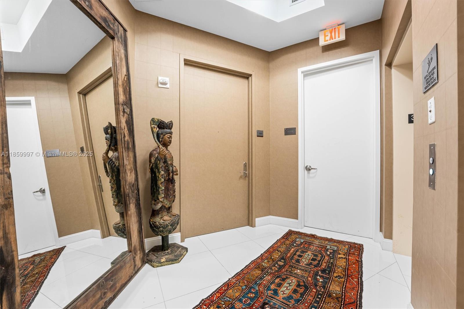 See details 3107 3 / 3 2084 sq. ft. $ 2025-08-16 0 Photo