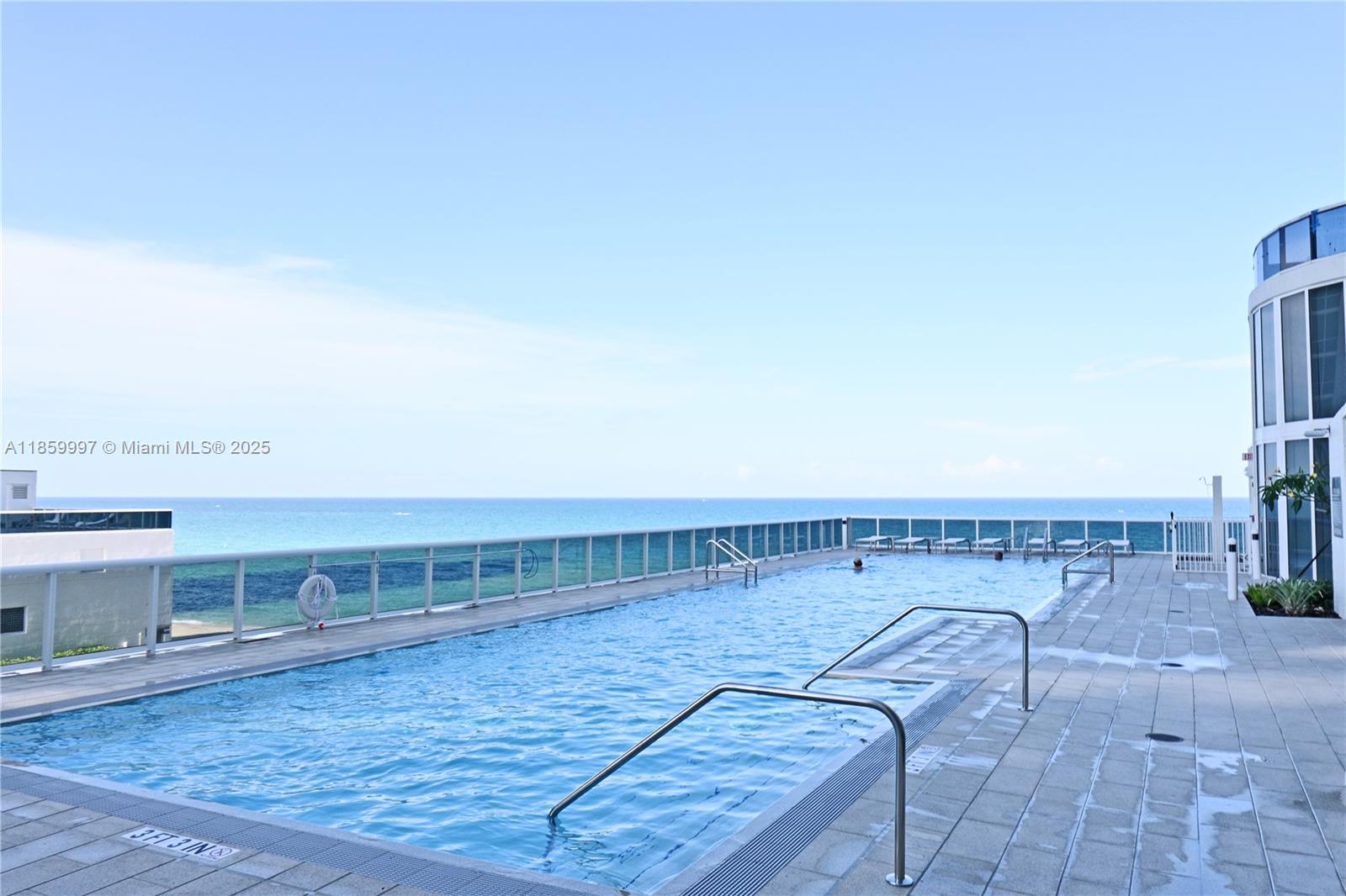 See details 3107 3 / 3 2084 sq. ft. $ 2025-08-16 0 Photo