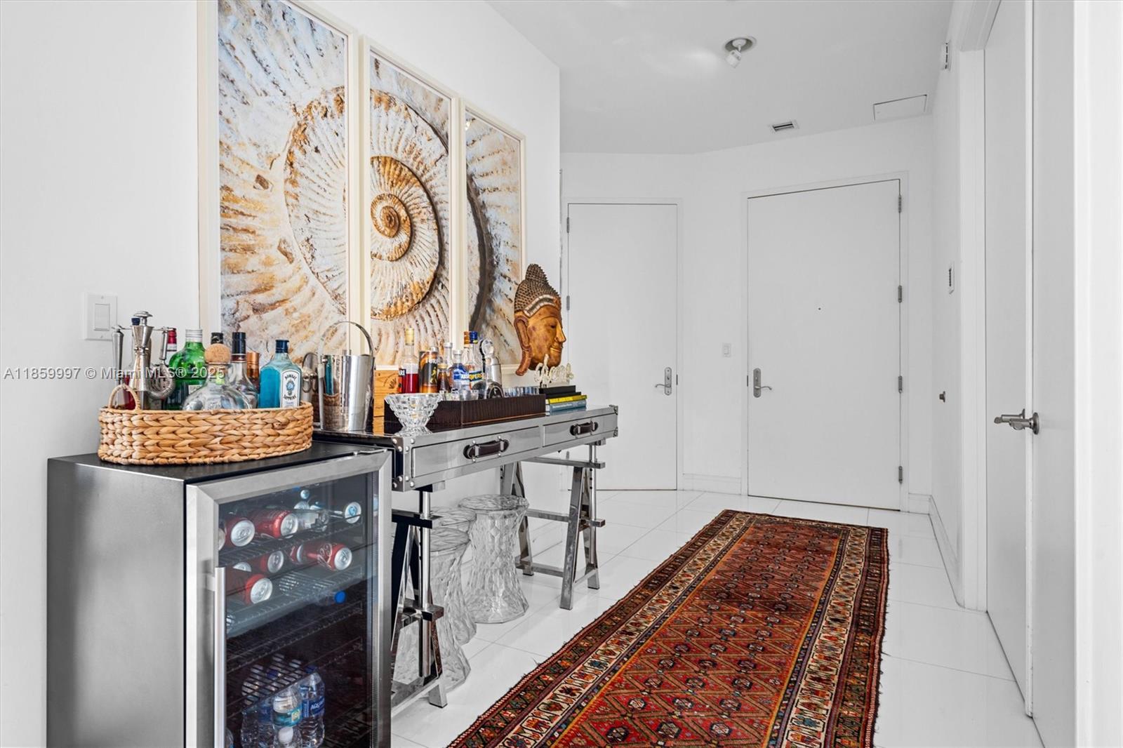 See details 3107 3 / 3 2084 sq. ft. $ 2025-08-16 0 Photo
