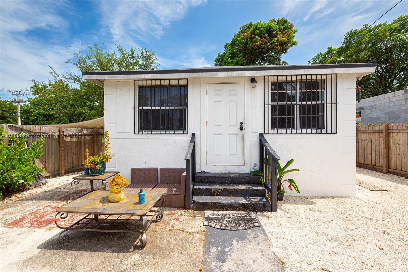 1820 3 / 1 912 sq. ft. $ 2025-08-16 0 Photo