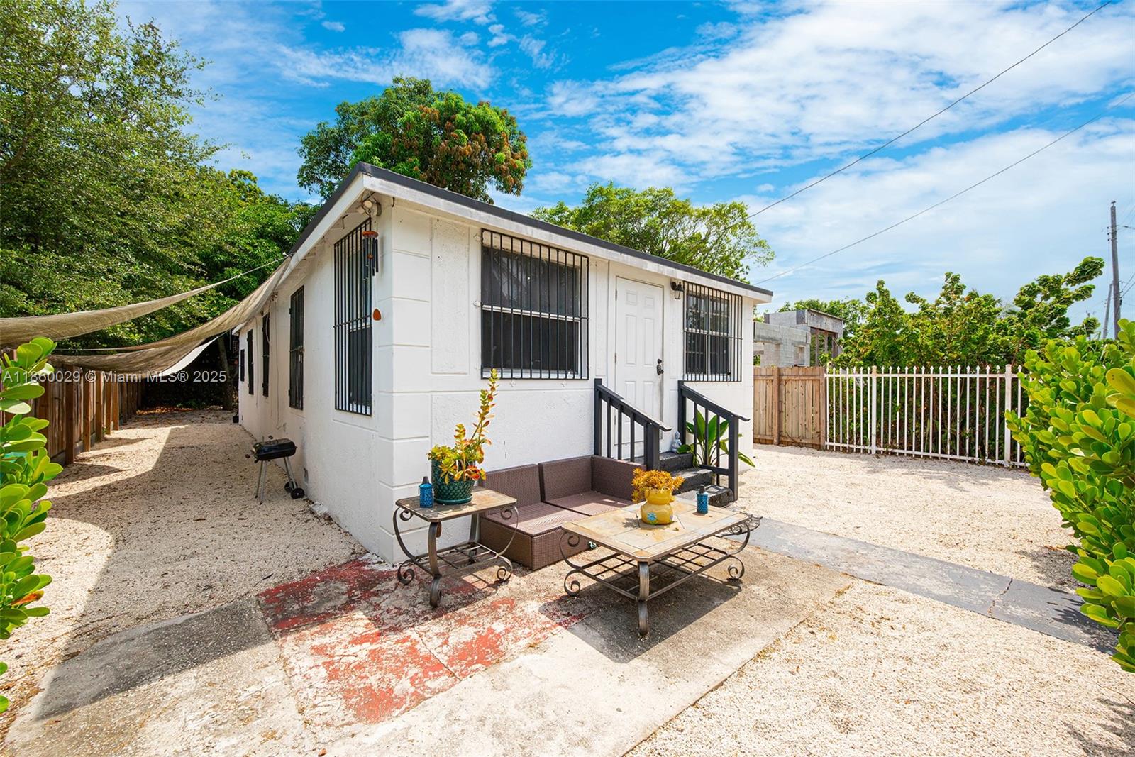 1820 3 / 1 912 sq. ft. $ 2025-08-16 0 Photo