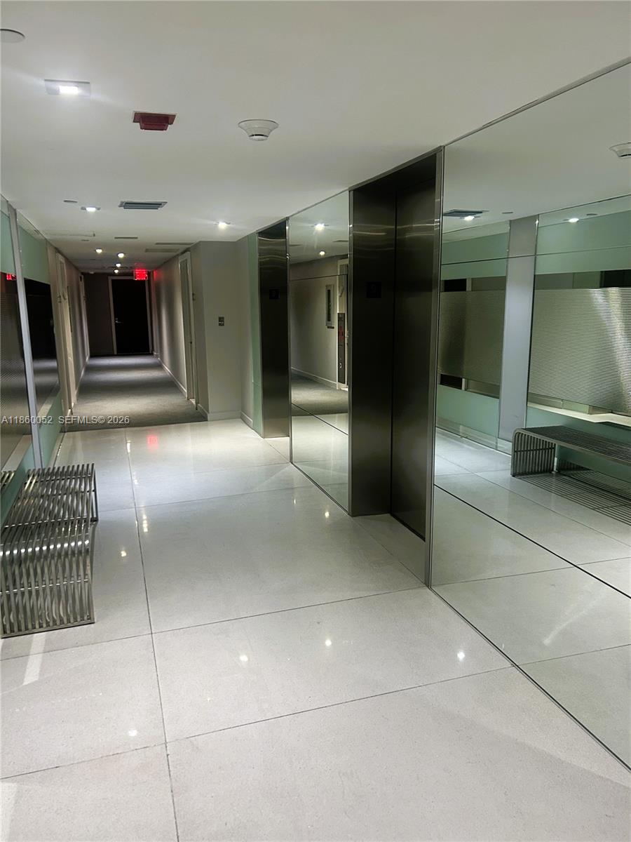 Photo of 20379 Country Club Dr  #935-3, Aventura, Florida, 33180 - 